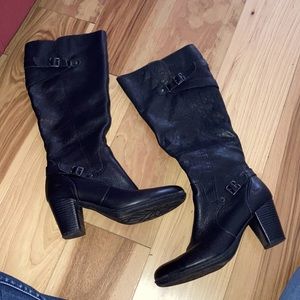 Born black leather boots 8.5